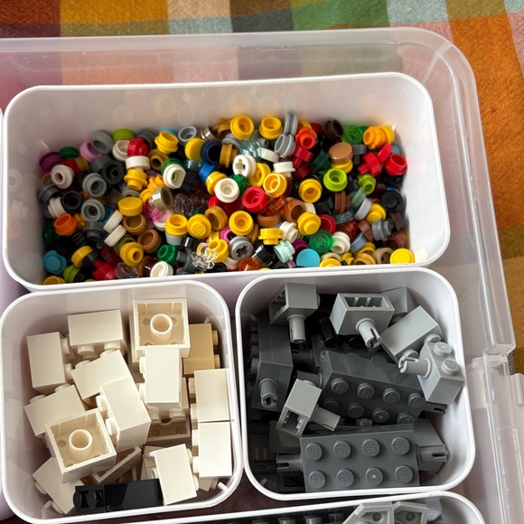 Lego bricks - Picture 2 of 5